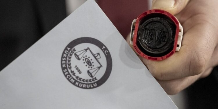 YSK'nın kararıyla yenilenen seçimlerde kesin olmayan sonuçları; AKP 3, CHP 2, DEM Parti 1 ve MHP 1 belediye kazandı