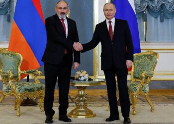 'Yakında AB'ye katılım referandumu düzenleme' açıklaması yapan Erivan'a Rusya'dan 'Tüm ayrıcalıklarınızı kaybedersiniz' uyarısı