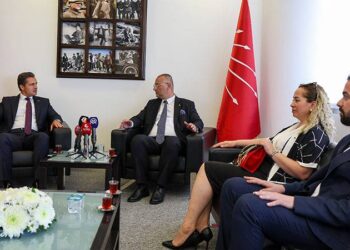Zaman zaman görüş ayrılıkları olsa da diyalogun sürmesi bizim için önemli