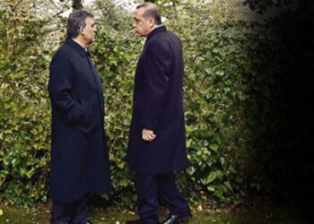 Kulis: Abdullah Gül, Erdoğan’ı aradı, üç partiyi birleştirip başına geçme planından bahsetti