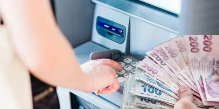 ATM’lerden artık ‘küçük’ para çekilemeyecek