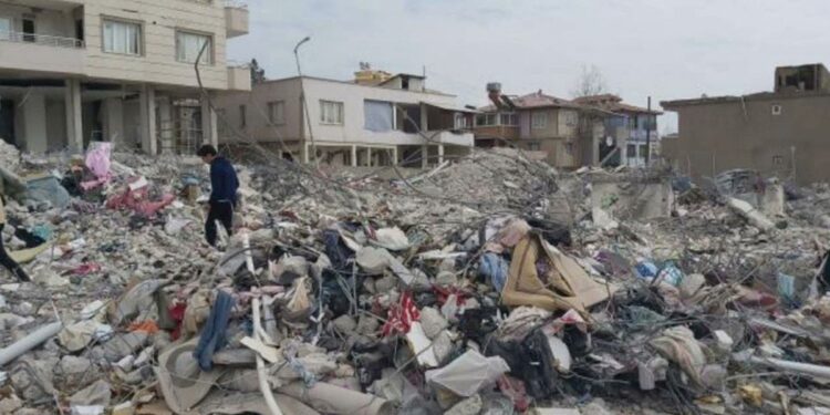 Depremde 67 kişi hayatını kaybetmişti: Eski AK Parti’li Meclis üyesinin binası denetlenmemiş