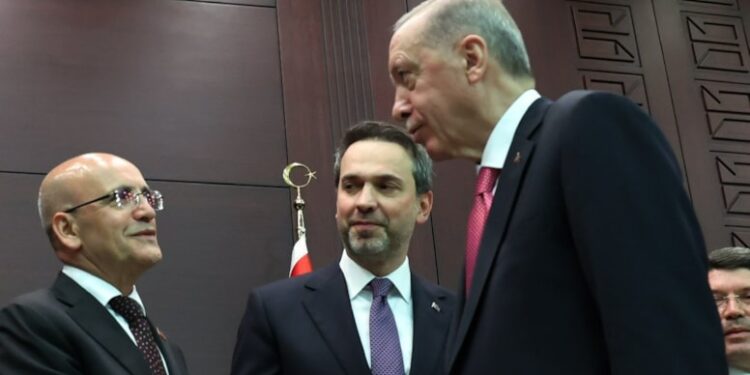 Bloomberg: Erdoğan yabancı yatırımcıları kazandı ama bedelini Türkler ödedi