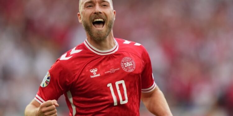 Sahada öldü diye korkulmuştu, 3 yıl sonra attığı golle gönülleri fethetti