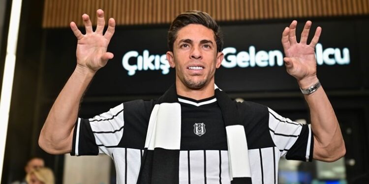Beşiktaş, Gabriel Paulista transferini duyurdu