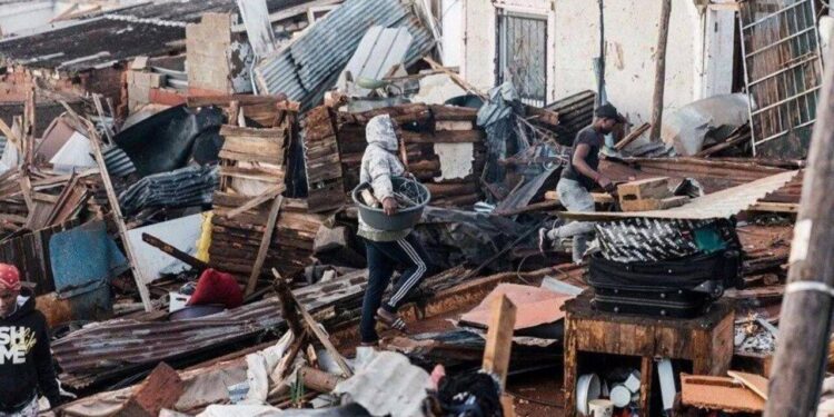 Güney Afrika’da hortum felaketi: 22 ölü