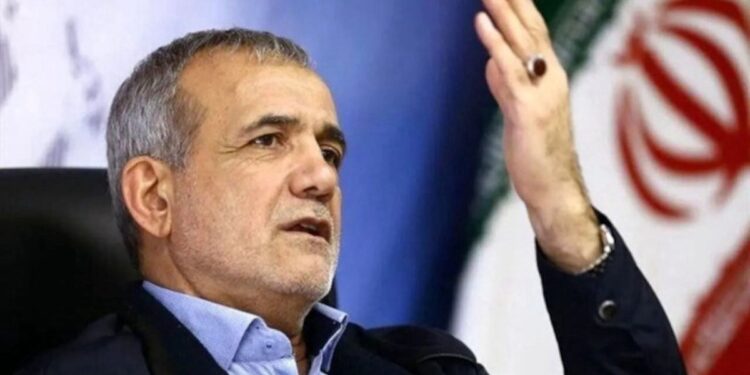 İran’da seçim yarışı: Anketler, reformcu aday Pezeşkiyan’a işaret ediyor