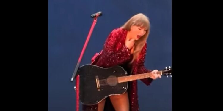 Taylor Swift sahnede böcek yuttu