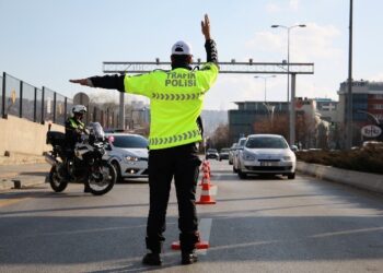 Vatandaş yine devlete çalıştı: Trafik cezalarında rekor artış