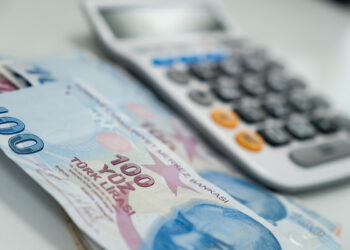 ‘Asgari ücrete zam gelmezse Türkiye erken seçim sürecine girer’