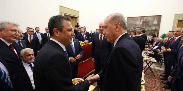 ‘Erdoğan’ın projesi belli, muhalefetin iktidarla müzakere süreci uzarsa…’