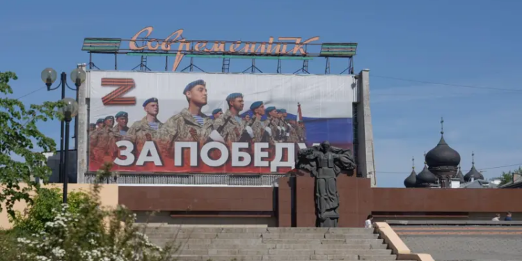 ‘Rusya şu anda 1984 romanındaki gibi’: Ülkenin derinliklerindeki distopik kütüphane