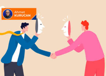 ‘Yalan’ ile ‘gerçek’ birlikte satılıyor! 