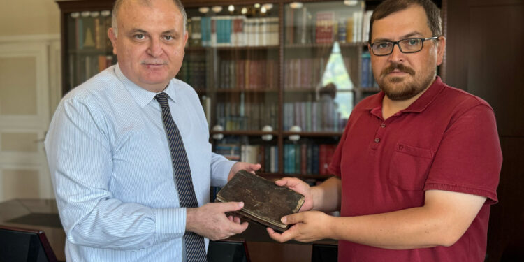 250 Yıllık Kayıp El Yazması Yuvasına Geri Döndü