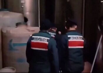 3 bin 626 litre sahte alkol ele geçirildi, 50 kişi gözaltında