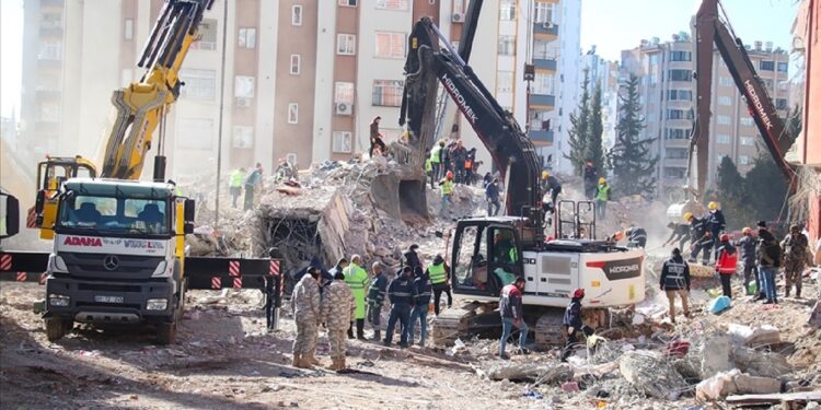 6 Şubat depremlerinde 52 kişinin öldüğü Yonca Sitesi'nin duruşması ertelendi