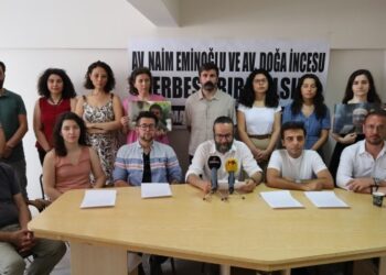 İki avukatın gözaltına alınmasına tepki