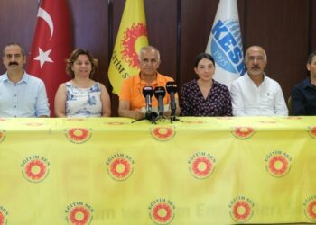 Öğretmenlik Meslek Kanunu görüşmeleri Ekim’e ertelendi: Tasarı geri çekilsin