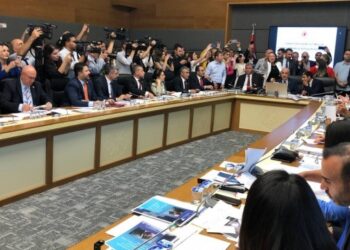 Hayvanları ‘öldürmeyi’ öngören tasarının görüşmeleri gergin başladı