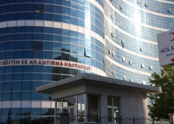 Yaralı yakınlarından günlerdir haber alamayan aileler tedirgin