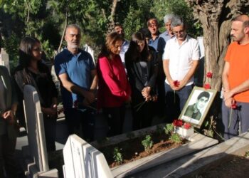 Çetin Abayay mezarı başında anıldı