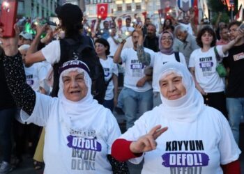 İstanbul’da nöbet eylemi: Kayyım faşizmini yıkacağız ve kazanacağız