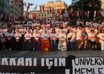 Colemêrg için nöbetteler: Tecrit ve kayyım rejimi aynı odaktan besleniyor