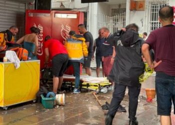Elektrik akımına kapılan 2 kişi hayatını kaybetti