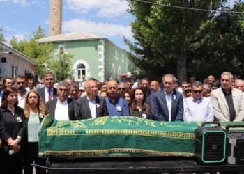 Bakırhan’ın annesi toprağa verildi