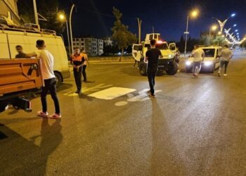 Kerboran’da da ‘Pêşî Peya’ yazıları polis eşliğinde silindi