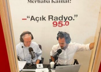 Açık Radyo için imza kampanyası