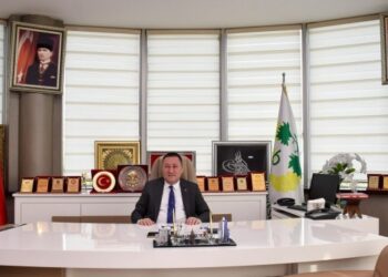 Yolsuzlukla suçlanan AKP’li Beyoğlu’nun evine baskın
