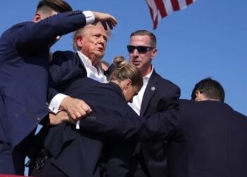 Trump’ın mitinginde silahlı saldırı