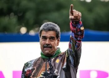 Venezuela’da Maduro kazandı