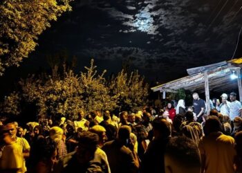 32 yılın aradan tahliye edilen Güneş’e kitlesel karşılama