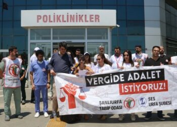 Sağlıkçıların ‘vergide adalet’ mücadelesi 19’uncu haftasında