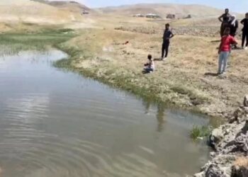 Wan’da bir çocuk gölde boğuldu