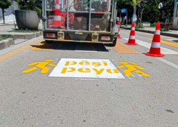 Irkçı yazılama kaldırıldı, ‘Pêşî Peya’ yeniden yazıldı