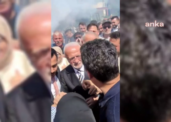 AKP'li Elitaş, Kayseri'de Protesto Edildi: 'Kendimizi Külliye'nin Önünde Yakınca mı Bizi Duyacaksınız?'