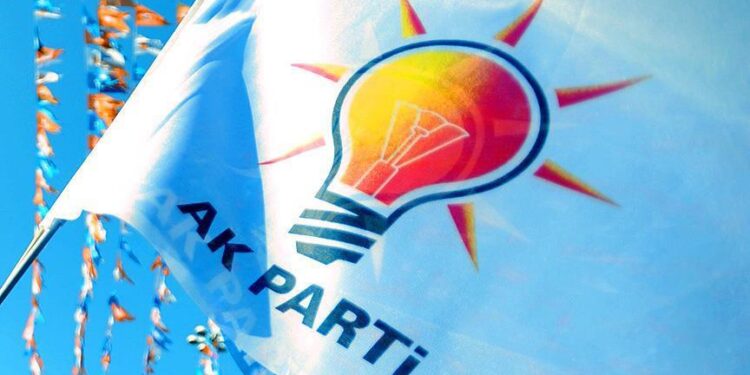 AKP’li başkan 5 TL’den karakolluk oldu