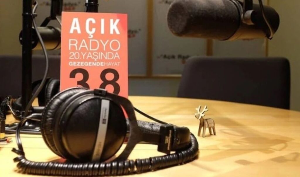 Açık Radyo için imza kampanyası başlatıldı