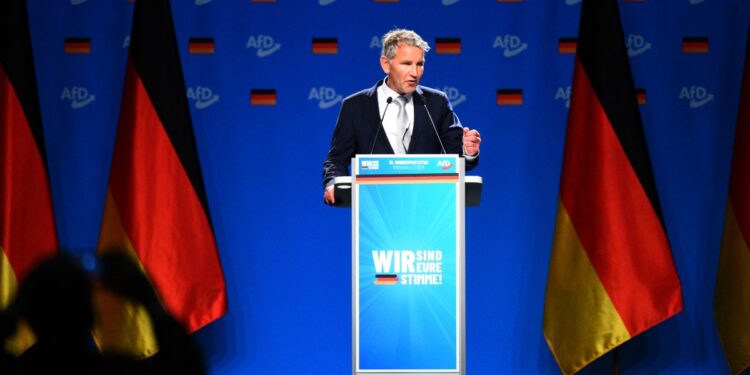 AfD’nin Thuringen liderine Nazi sloganı kullandığı gerekçesiyle para cezası
