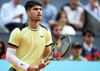 Alcaraz ve Medvedev, Wimbledon'da yarı finale yükseldi
