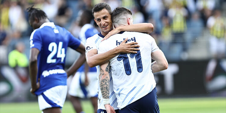 Alexander Djiku ve Bartuğ Elmaz, Fenerbahçe'nin Strasbourg galibiyetini değerlendirdi