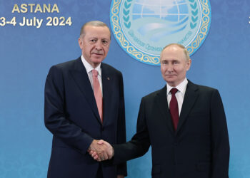 Astana’da kritik zirve: Erdoğan Putin ile görüştü