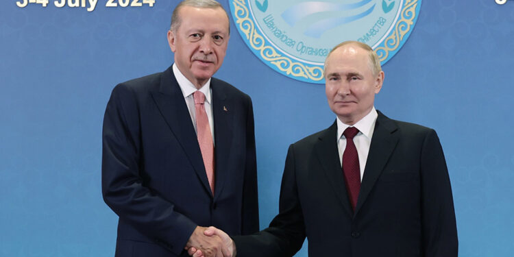 Astana’da kritik zirve: Erdoğan Putin ile görüştü