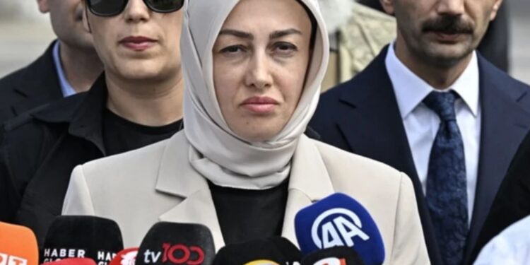 Ayşe Ateş: Dün dövdürülerek susturulan gazeteciler, yarın öldürülecek