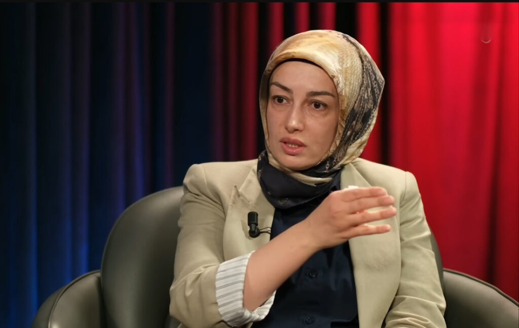 Ayşe Ateş: İnsanların kişisel bilgileri birilerinin ayağına paspas olmuş, nerede bu devlet?