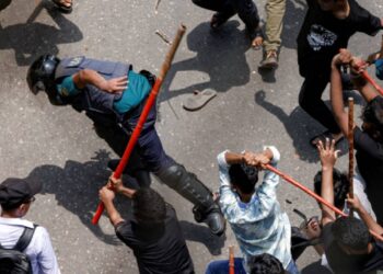 Bangladeş'te 'kamu istihdamında liyakat' protestoları: En az 114 ölü, sokağa çıkma yasağı, internet kesintisi