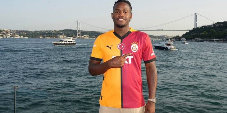 Batshuayi: Galatasaray'ın renklerini hep sevmişimdir